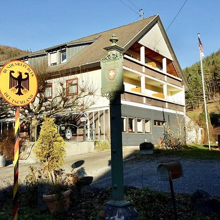 Hotel Gasthof Zum Lowen Wiechs am Randen Exterior photo